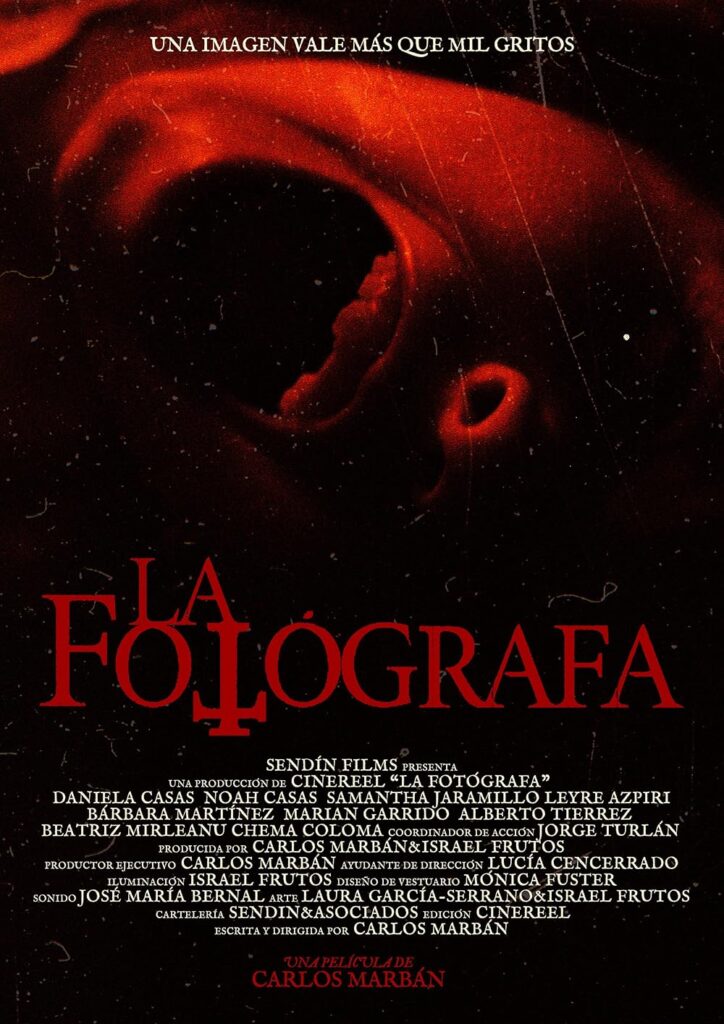 A Fotógrafa: Um espécime do horror espanhol, que mistura clichês de possessão e exploração de fantasmas