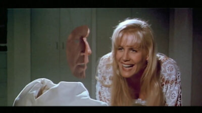 Memórias de Um Homem Invisível : uma comédia especulativa conduzida por John Carpenter