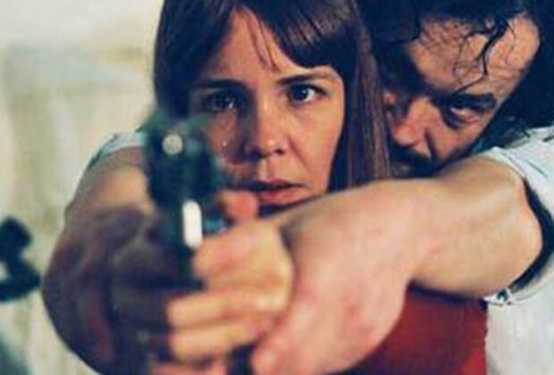 Cabra-Cega : A desventura romântica e paranoica sobre a guerrilha urbana